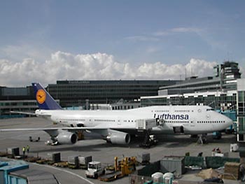 Dobner metal ceilings in Rhein-Main international airport, Frankfurt